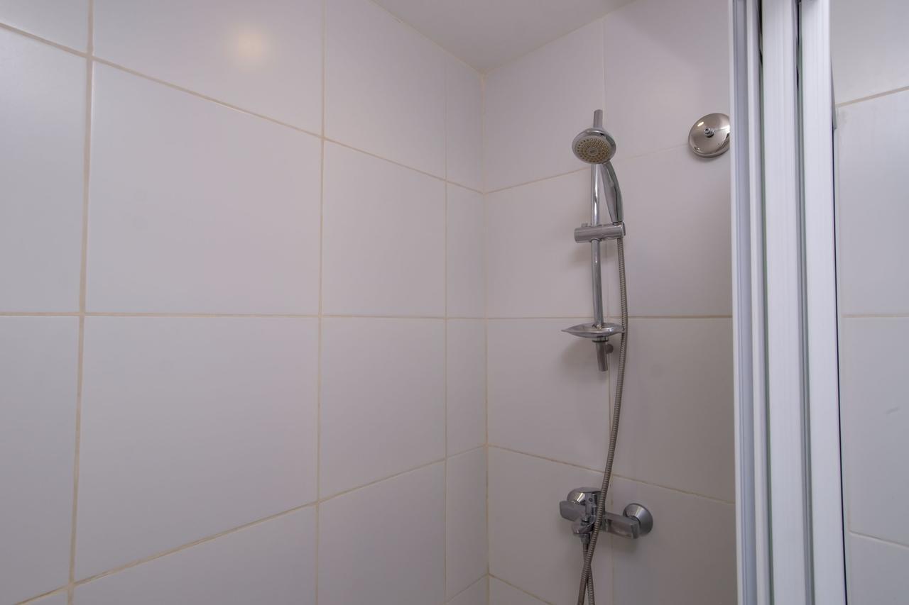 Zen Rooms Bangkal Makati Макати Экстерьер фото